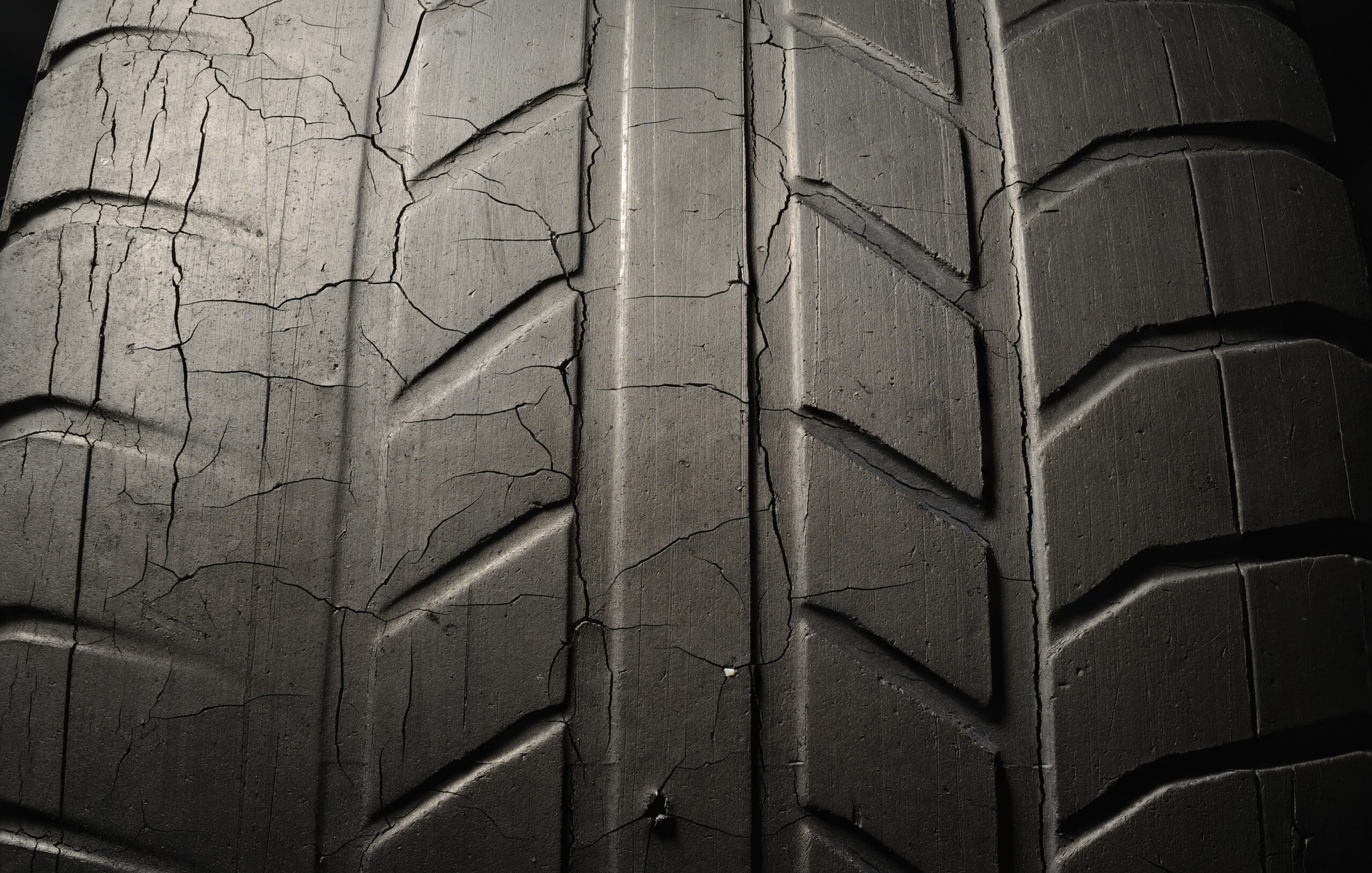 Signs Your Tyres Need Replacing