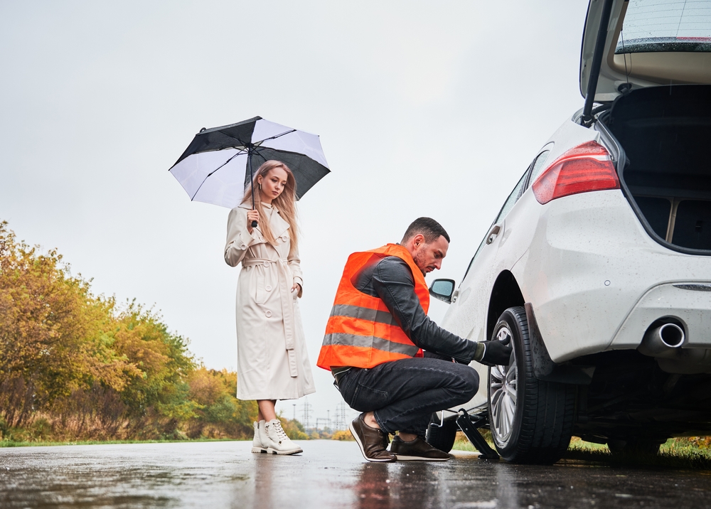 What to Do If You Have a Flat Tyre at Home or on the Road